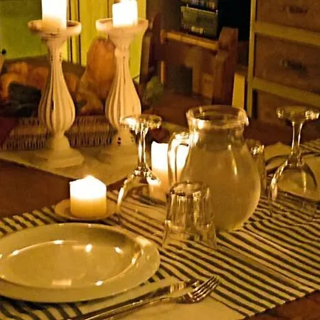 Dacia Bed And Restaurant Alojamento de Acomodação e Pequeno-almoço
