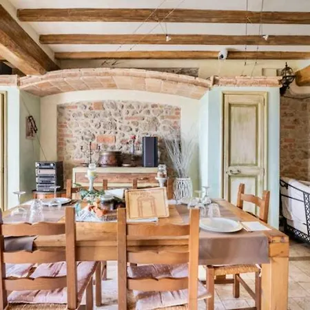 Bed & Breakfast Dacia Guiglia