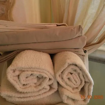 לינה וארוחת בוקר Dacia Guiglia