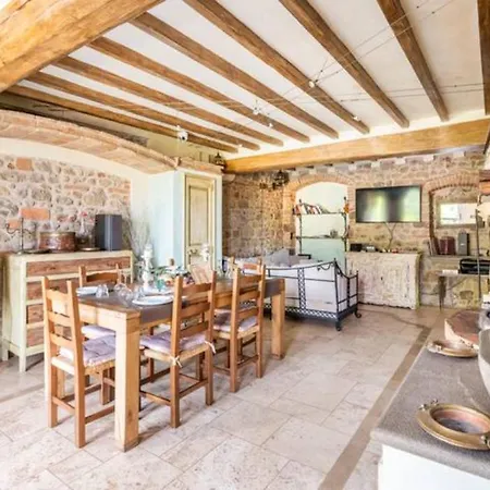 Dacia Bed & Breakfast Guiglia